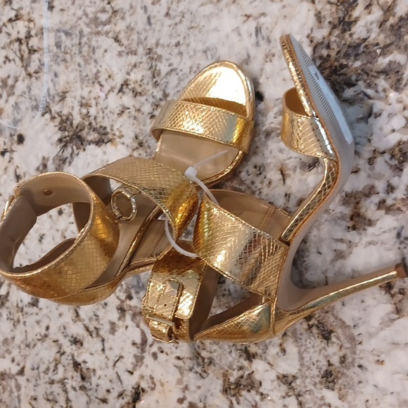 Michael Kors Amos Gold Leather & Hardware Sandals Slide Shoes Heels Pump NEW - Picture 15 of 17
